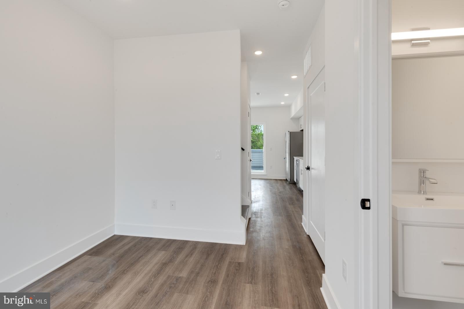 SHARSWOOD - Residential Lease