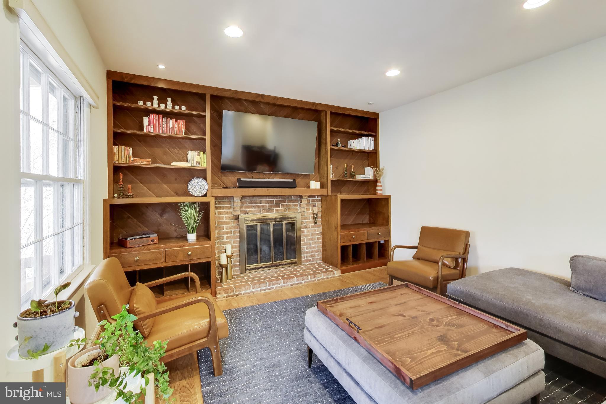 GEORGE MASON FOREST - Residential