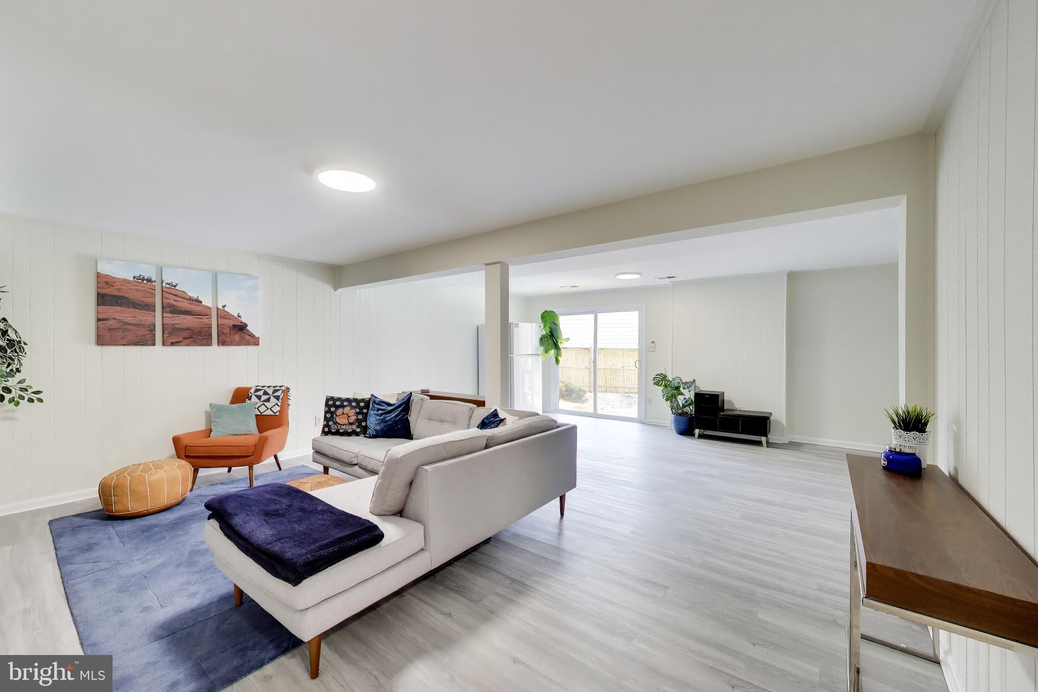 GEORGE MASON FOREST - Residential