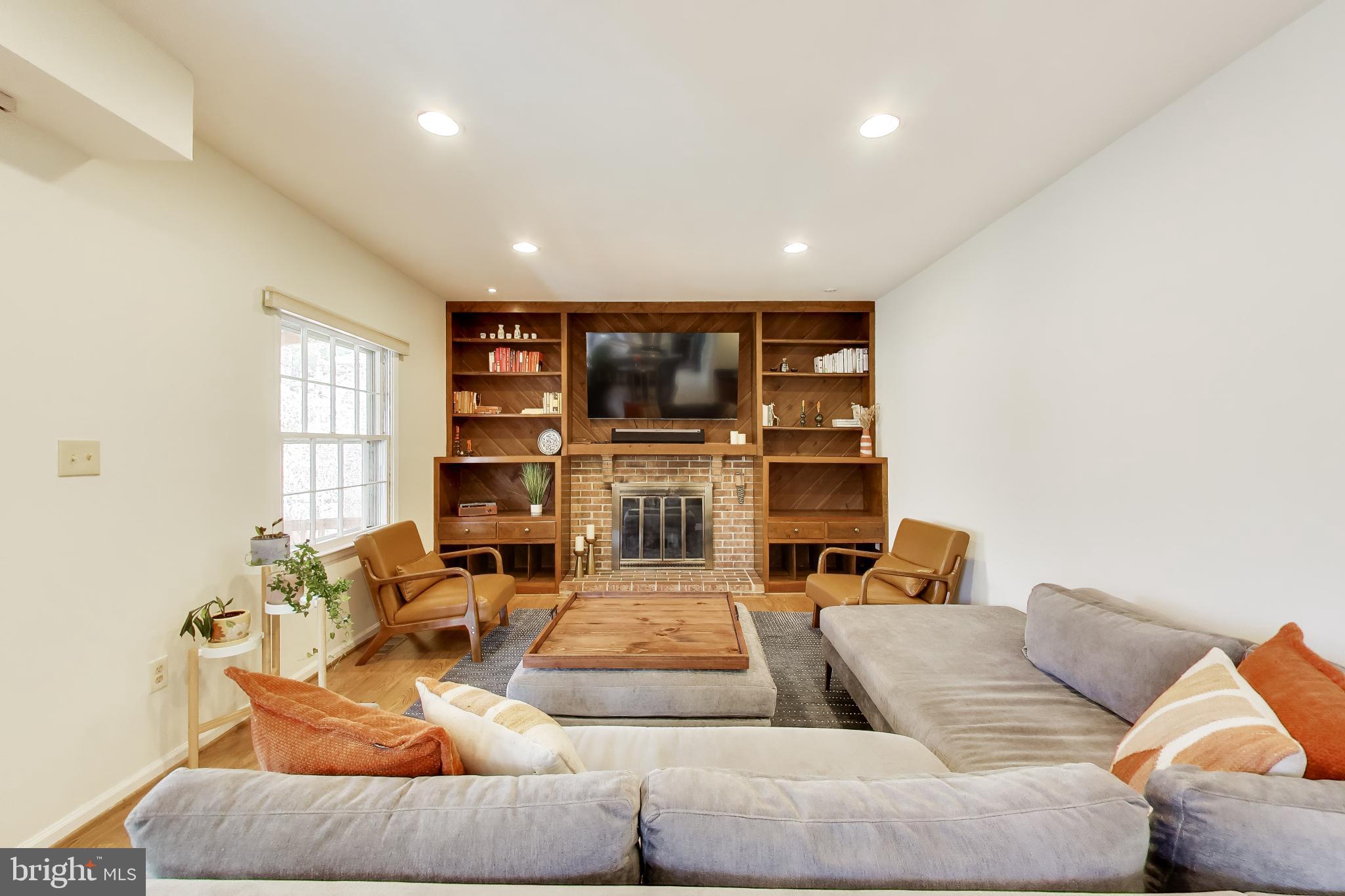 GEORGE MASON FOREST - Residential