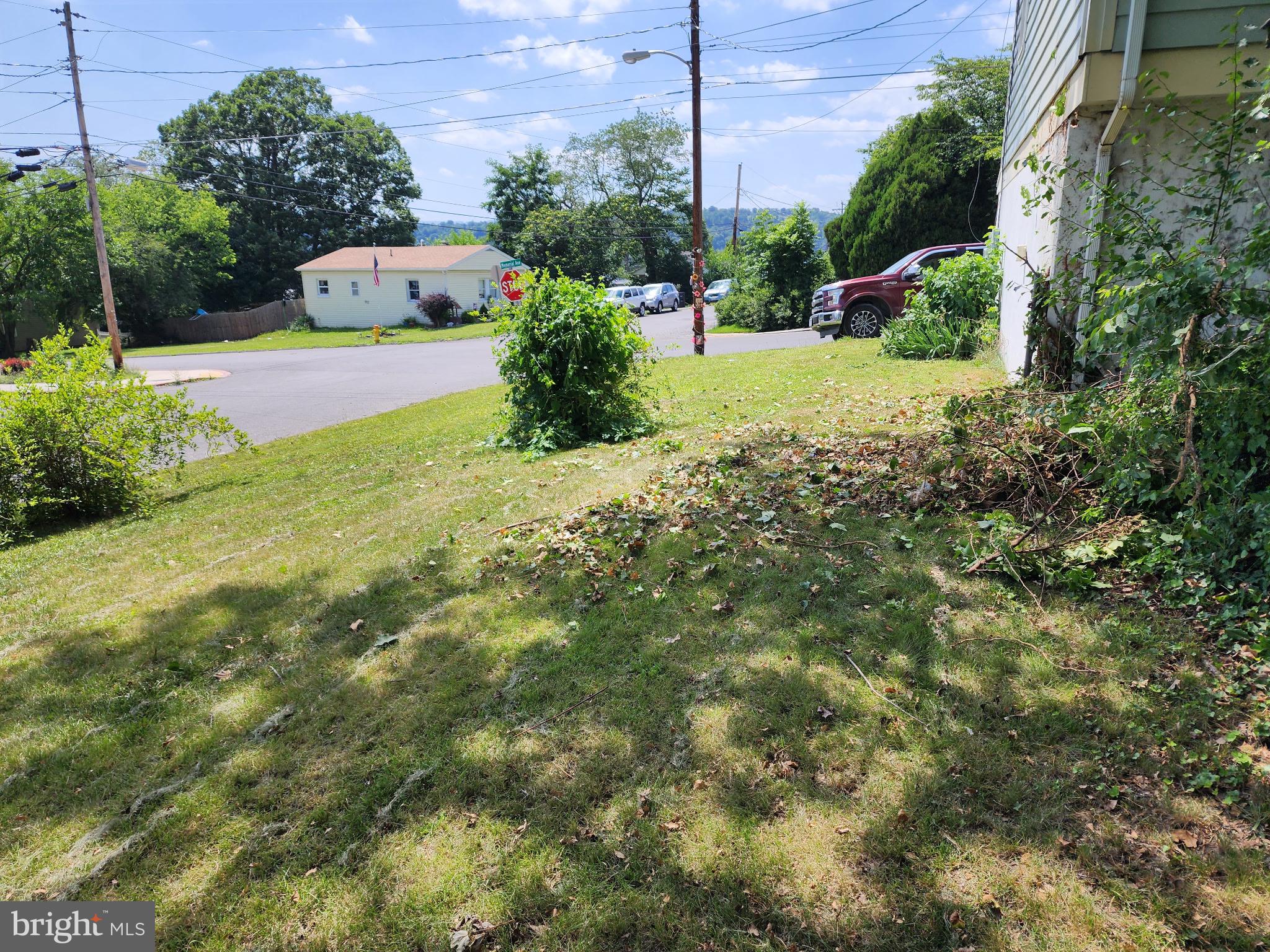 44 MEMORIAL AVENUE