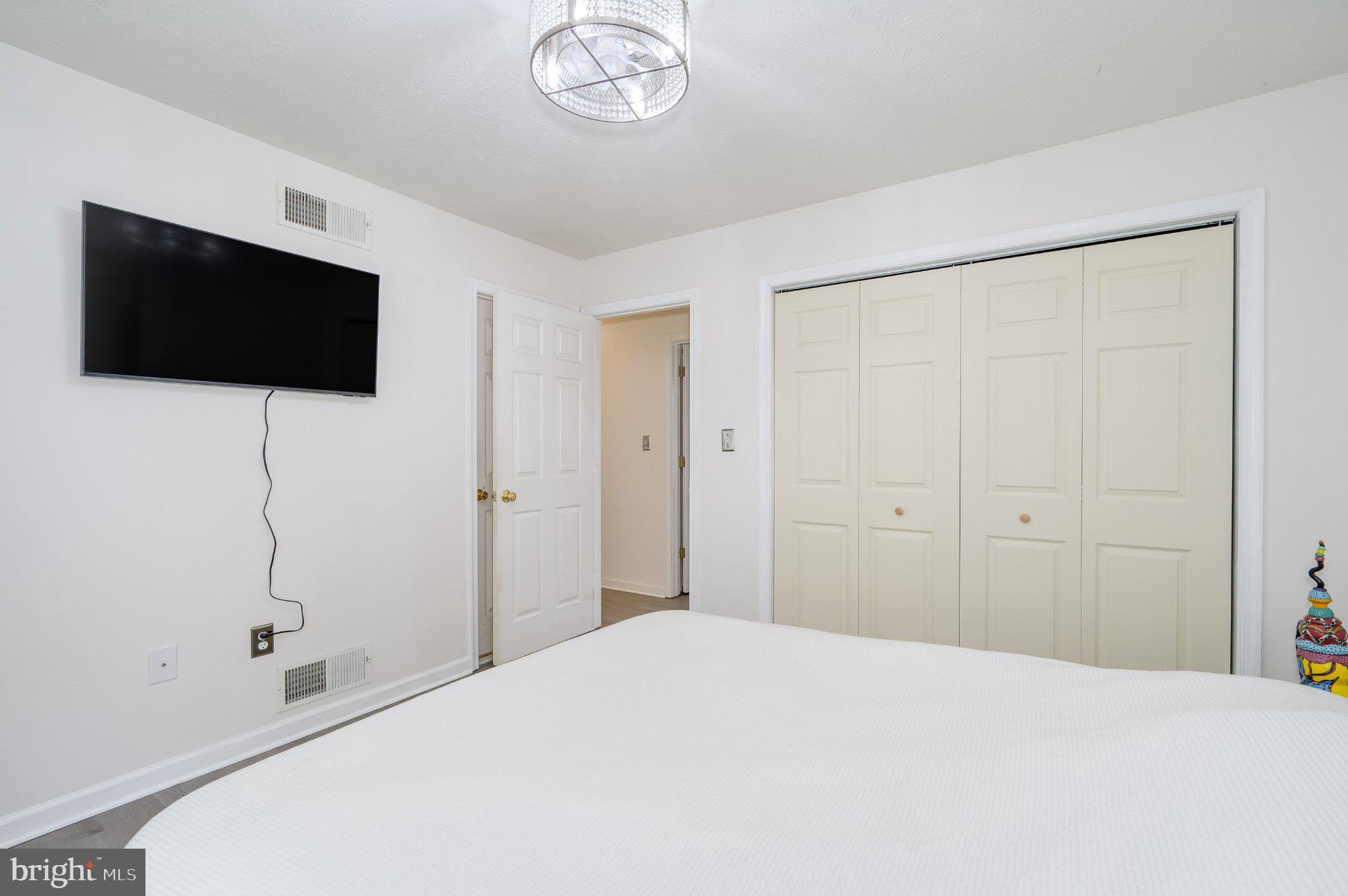OPEQUON MEADOWS - Residential