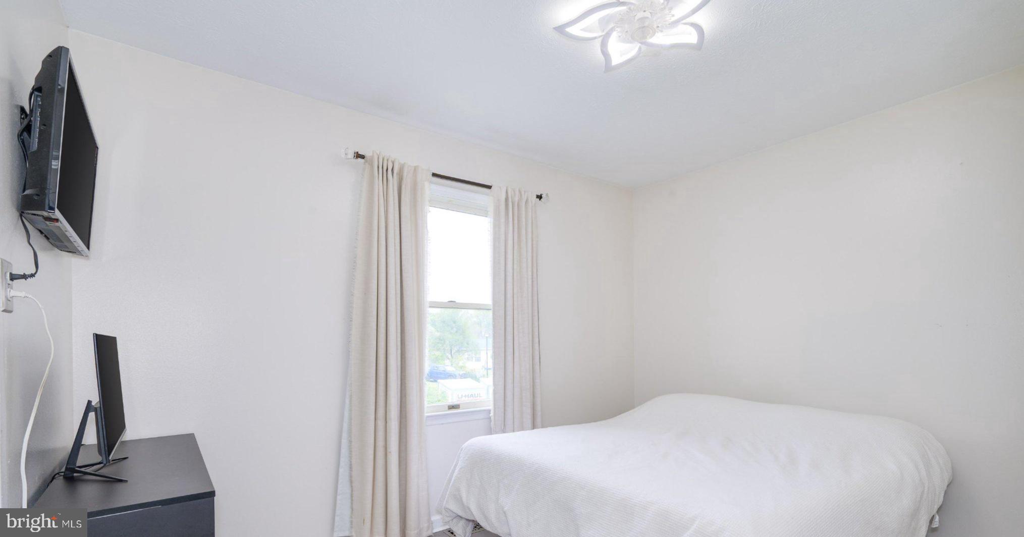 OPEQUON MEADOWS - Residential