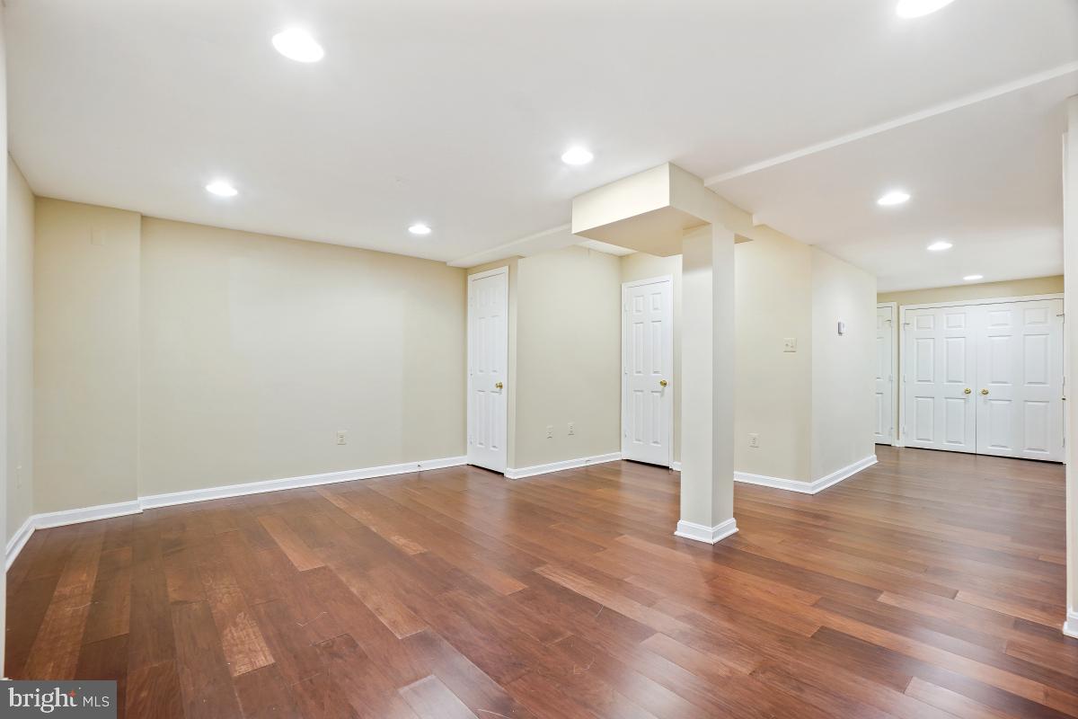 VILLAGE OF HARPERS CHOICE - Residential