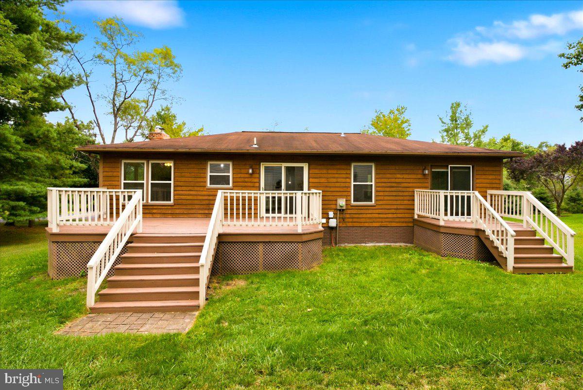 409 SUNSET CIRCLE