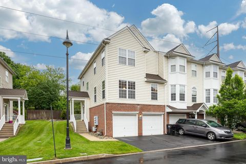 19 CAMERON COURT ROYERSFORD PA 19468