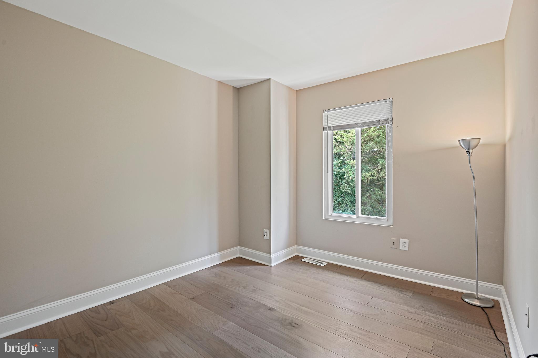 REFLECTION LAKE - Residential