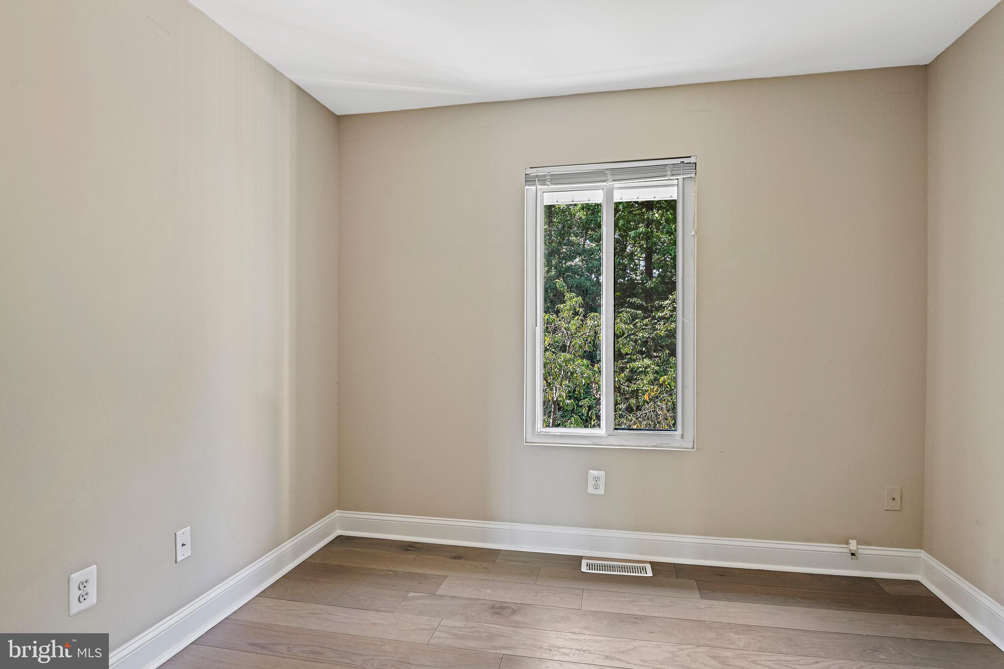 REFLECTION LAKE - Residential