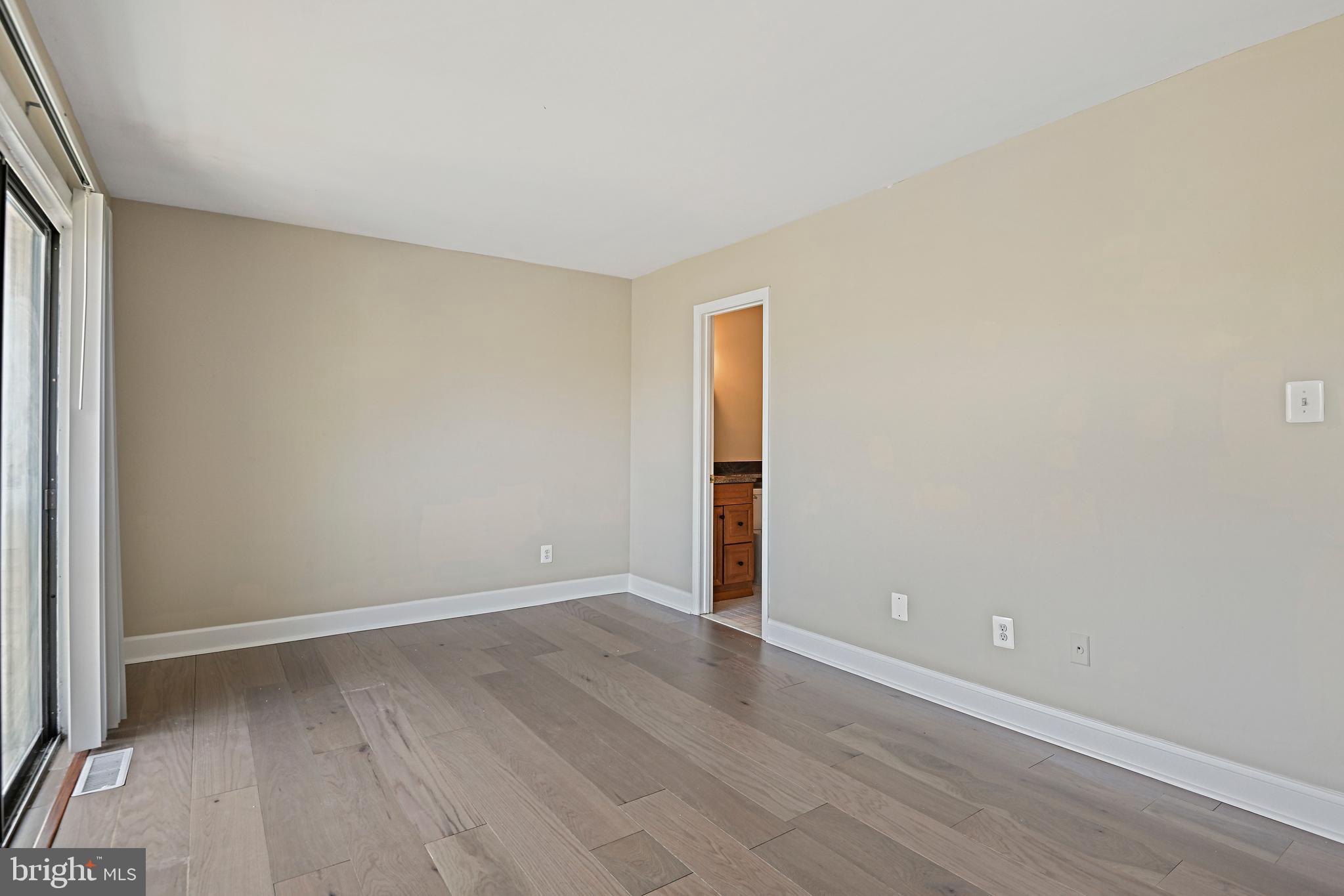 REFLECTION LAKE - Residential