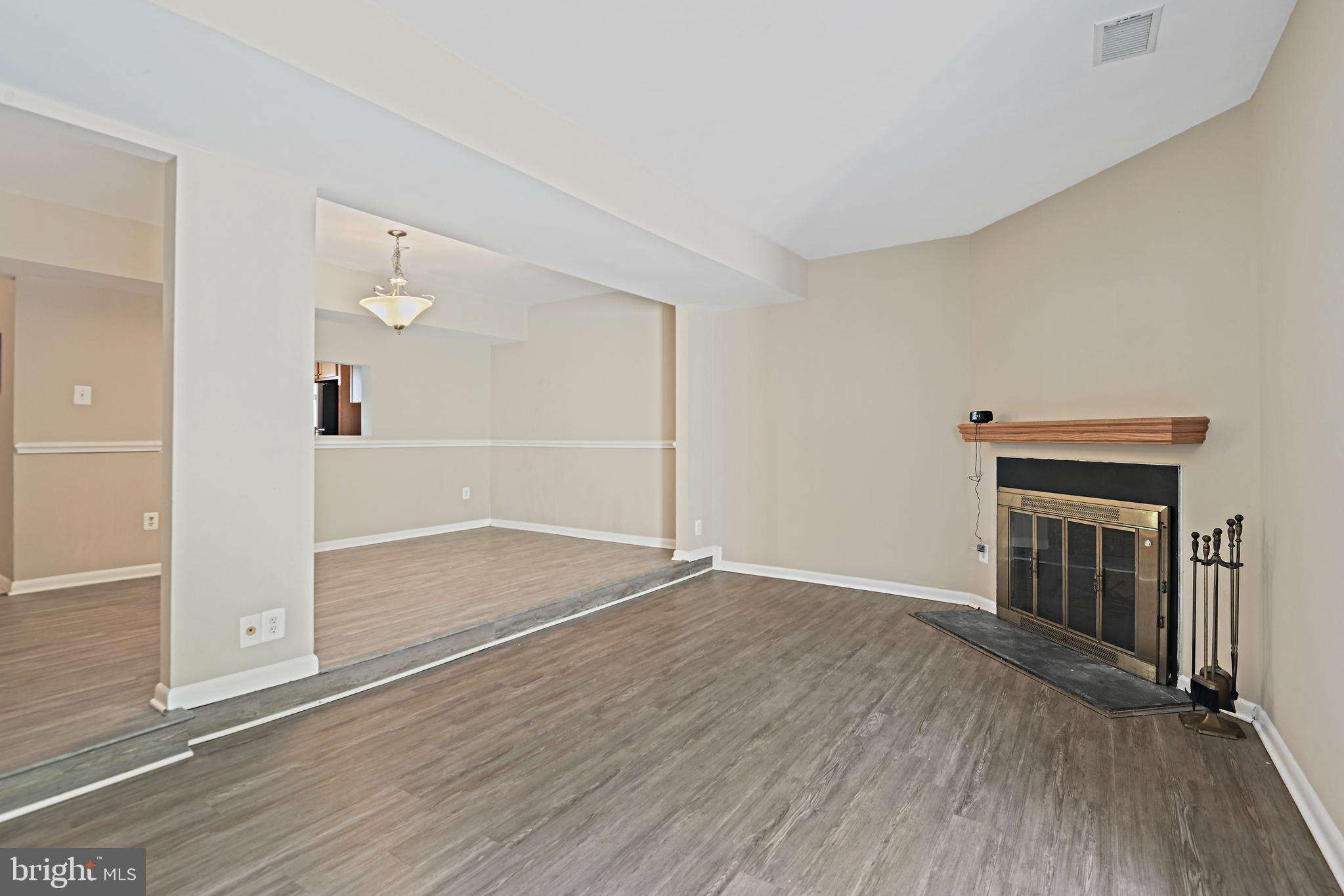 REFLECTION LAKE - Residential