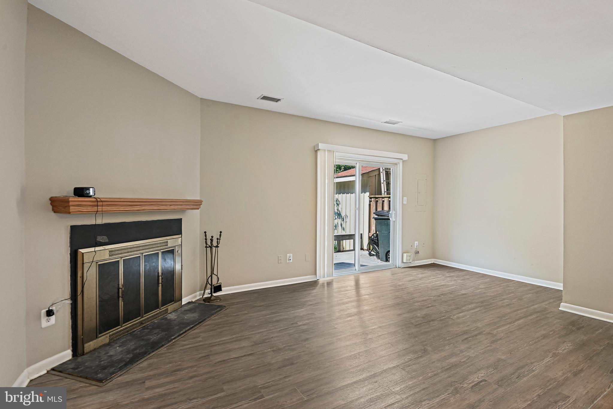 REFLECTION LAKE - Residential