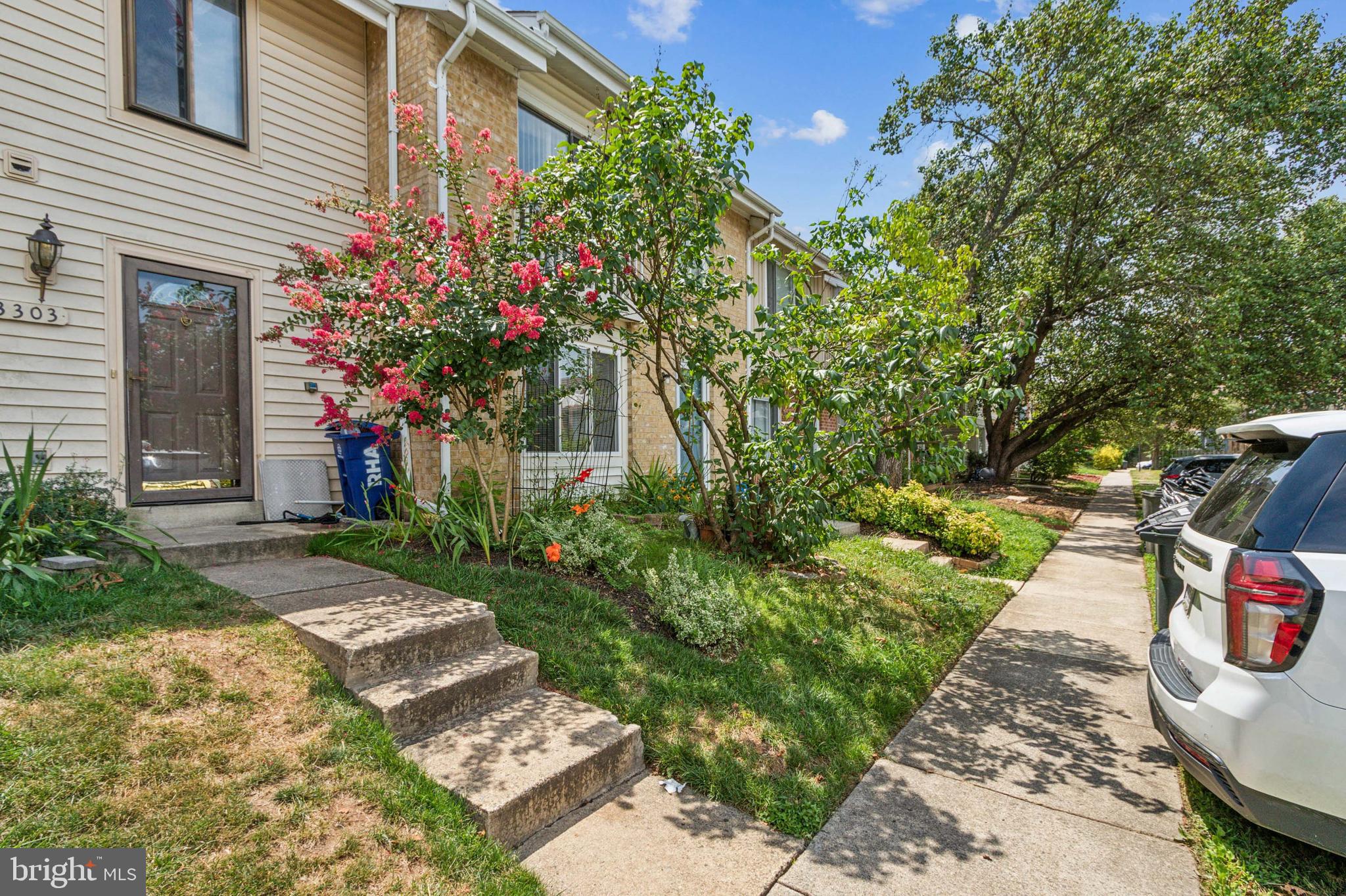 REFLECTION LAKE - Residential
