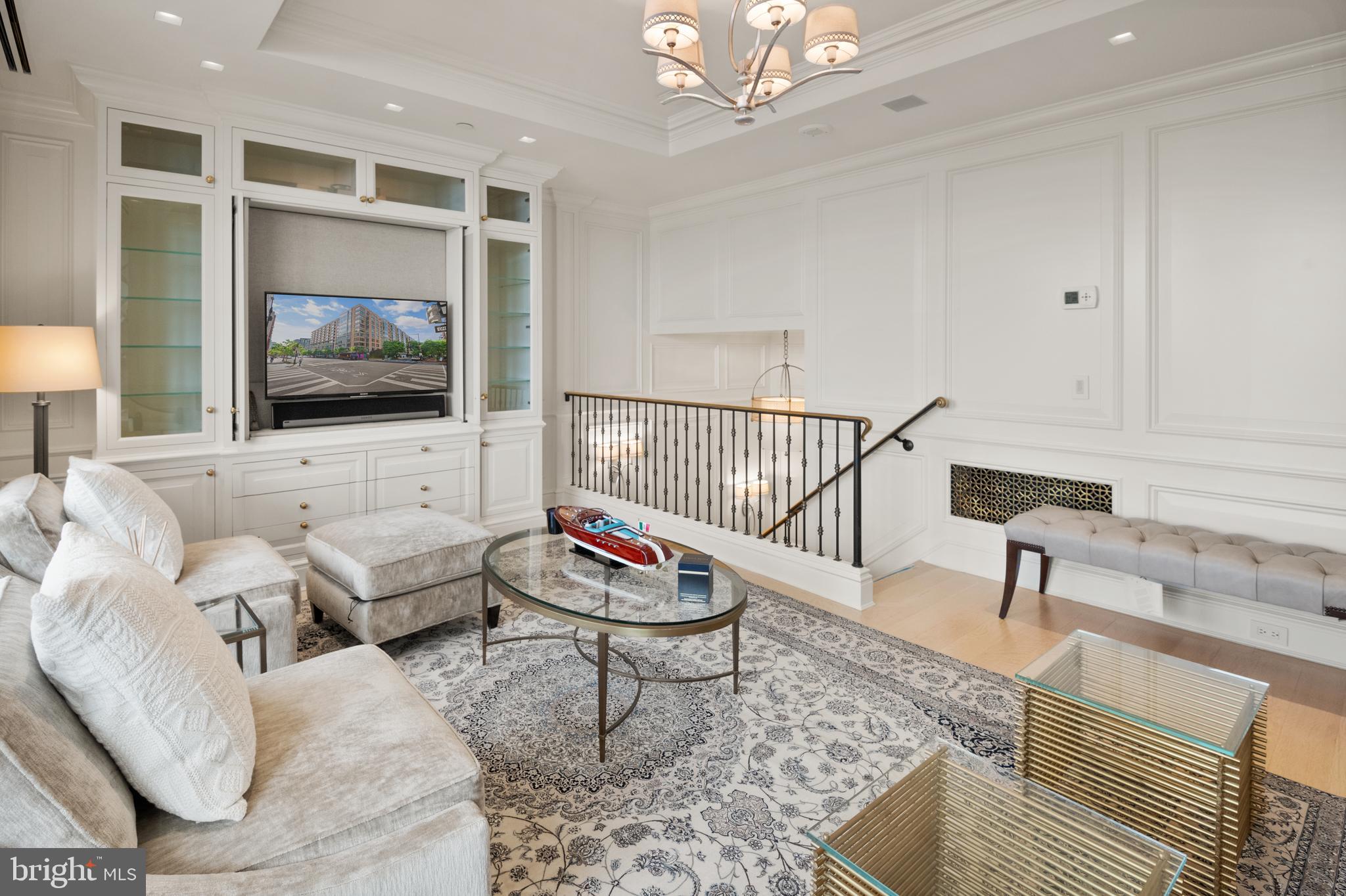 WEST END - Residential