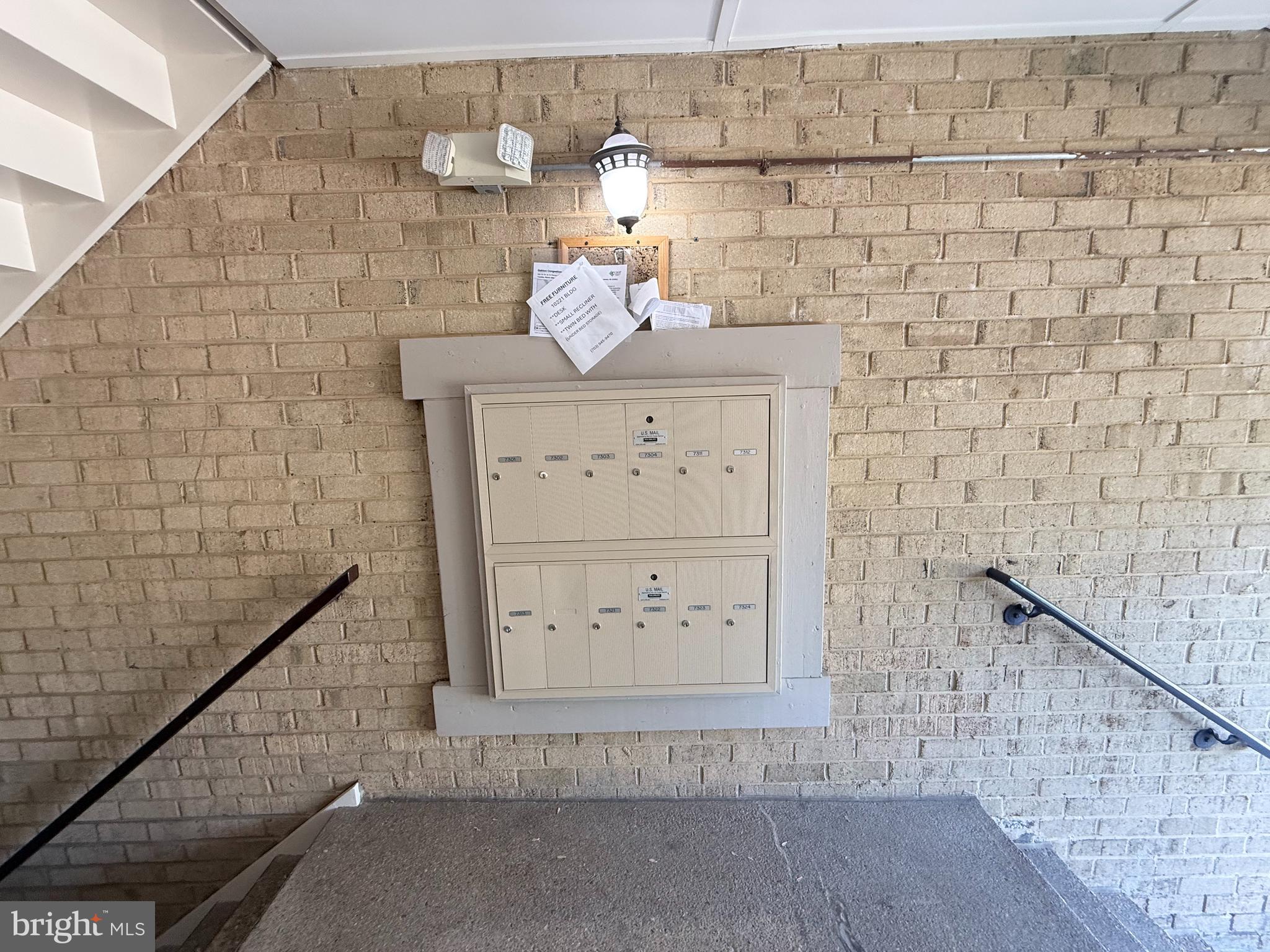 VISTAS OF VIENNA CONDOMINIUMS - Residential