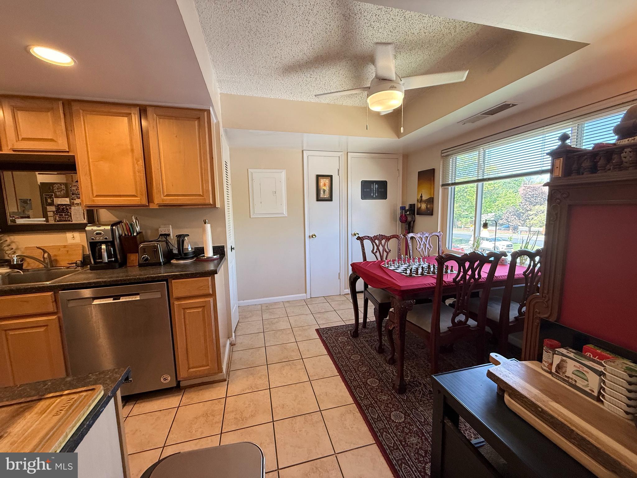 VISTAS OF VIENNA CONDOMINIUMS - Residential