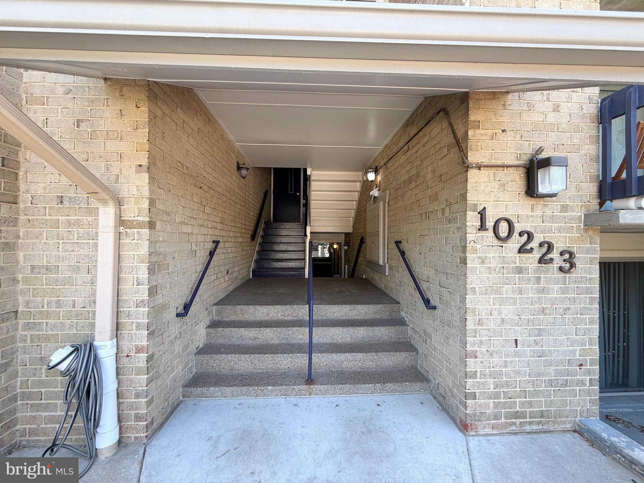 VISTAS OF VIENNA CONDOMINIUMS - Residential