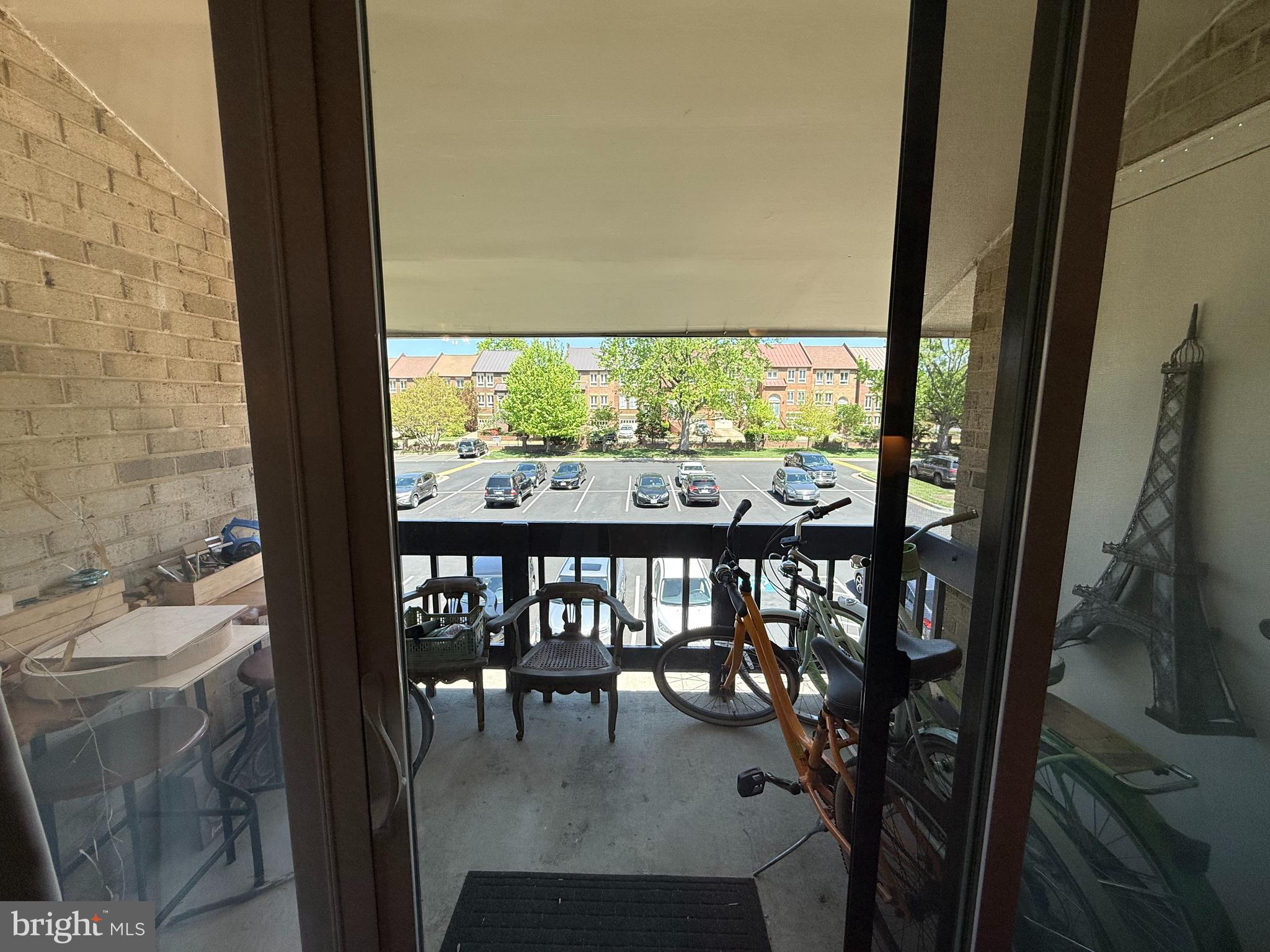 VISTAS OF VIENNA CONDOMINIUMS - Residential