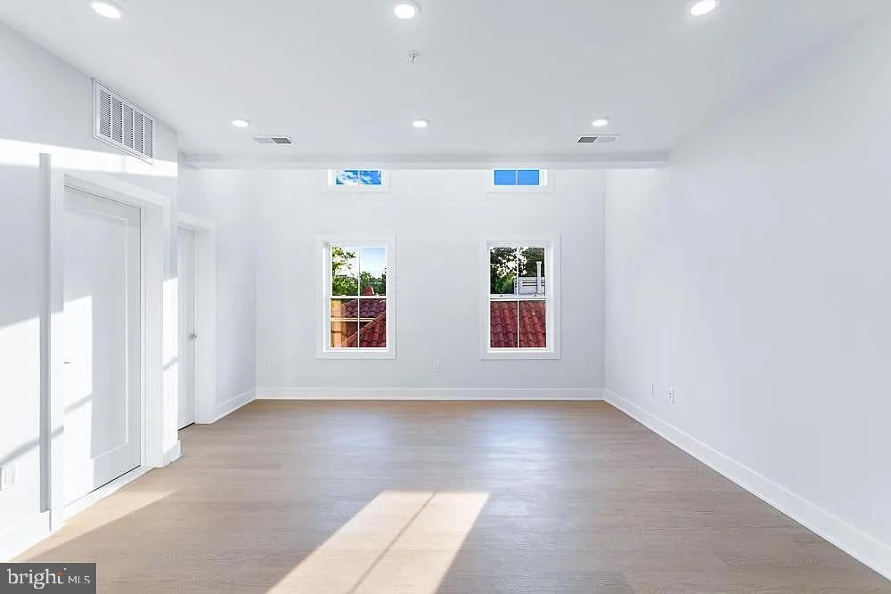 1109 FERN STREET NW 301