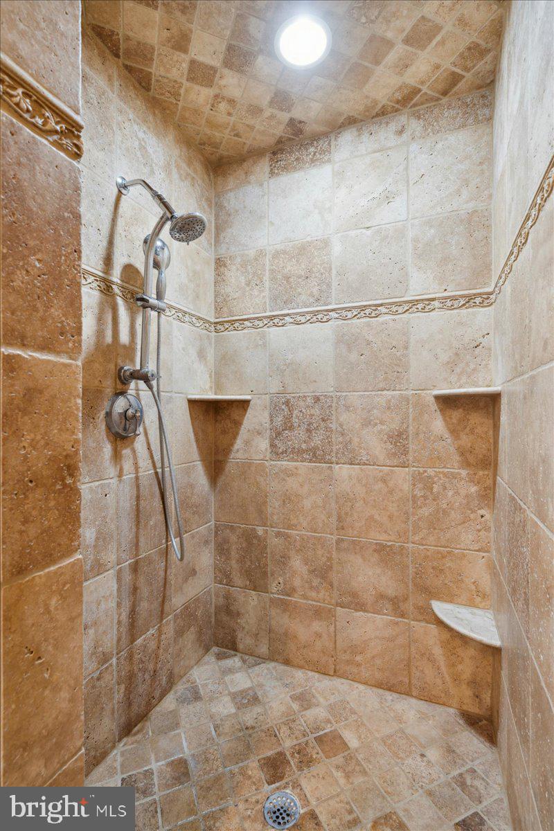 BRIARWOOD - Residential