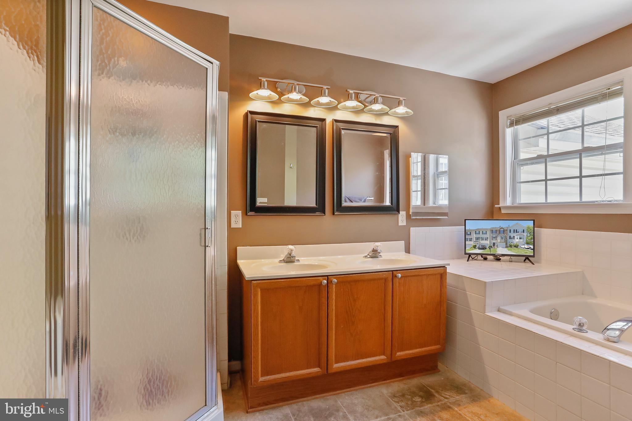 FAIRWAYS AT STONEBRIDGE - Residential