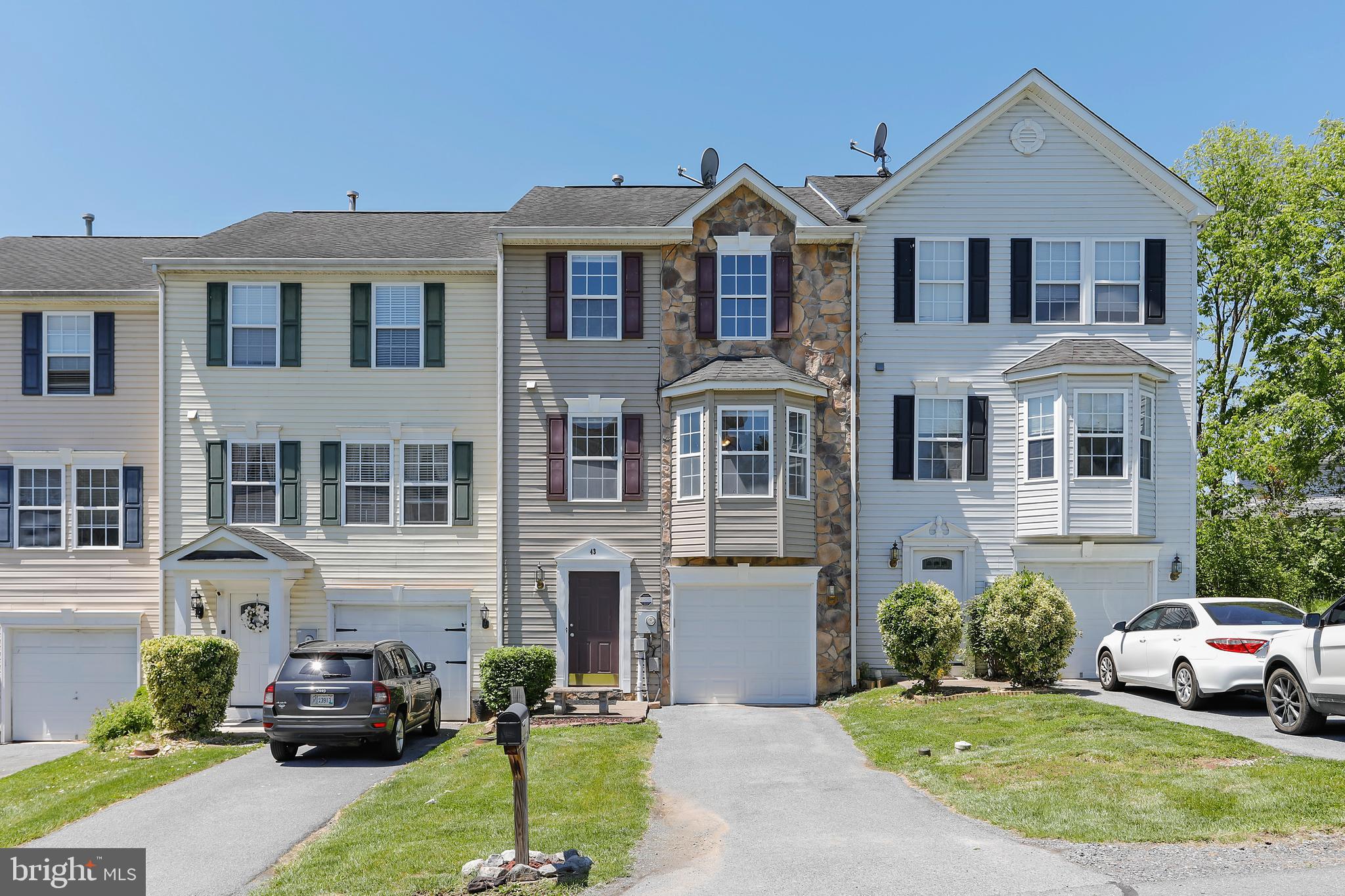 FAIRWAYS AT STONEBRIDGE - Residential