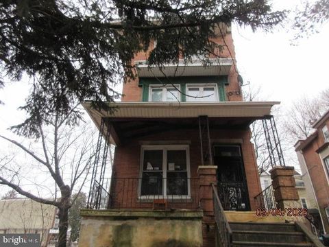 Homes For Sale - 424 W Bringhurst Street<br/> PHILADELPHIA, PA 19144