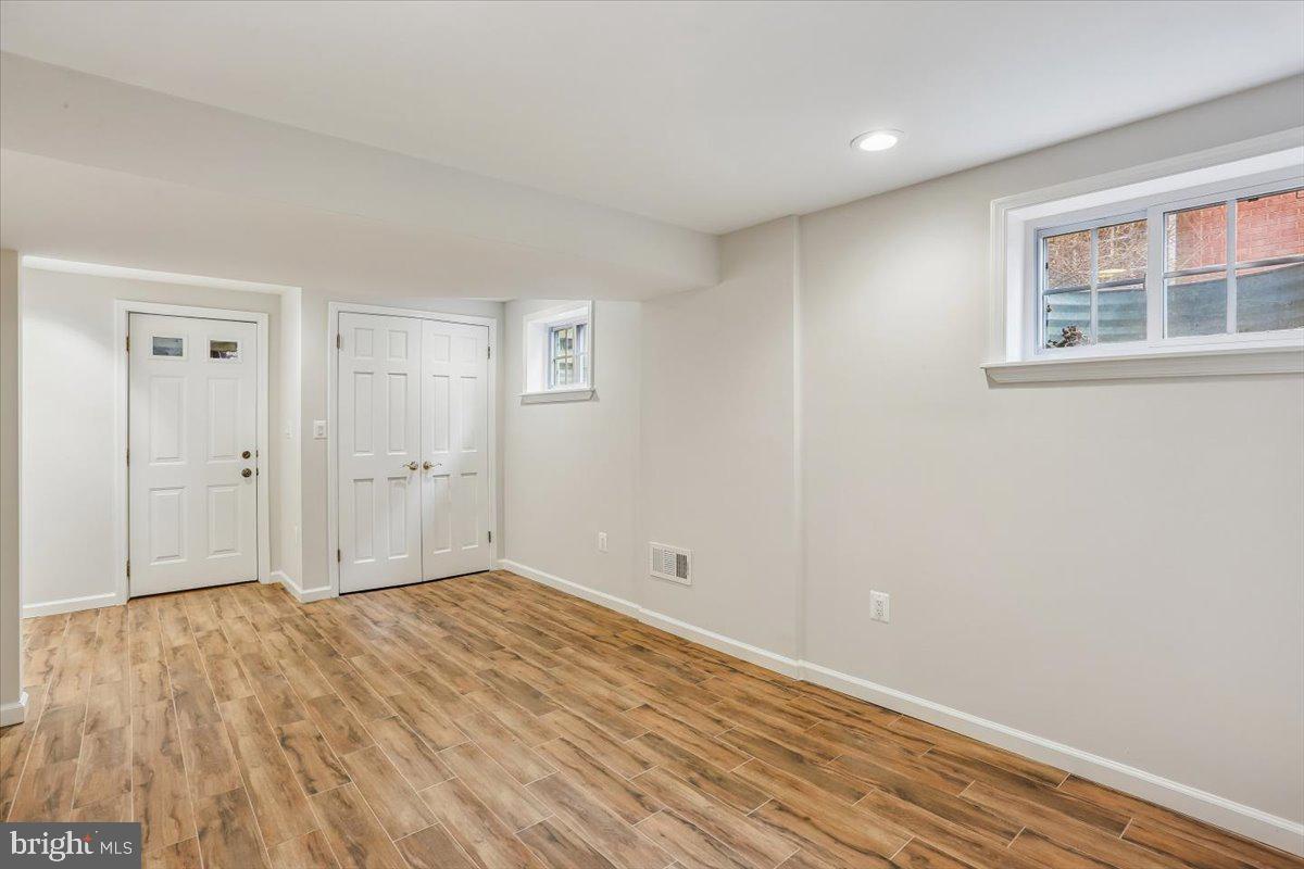 GARRETT PARK - Residential