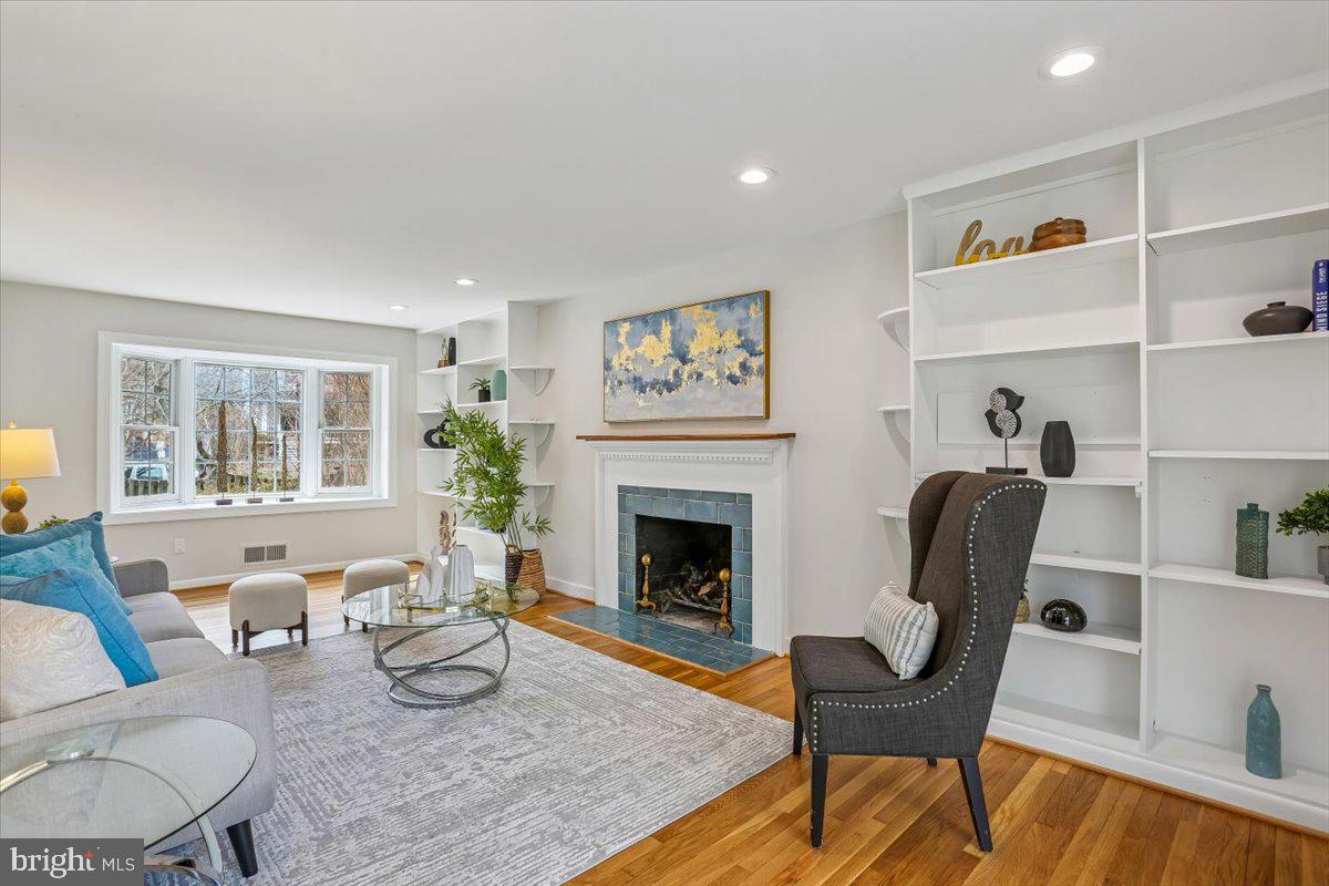 GARRETT PARK - Residential