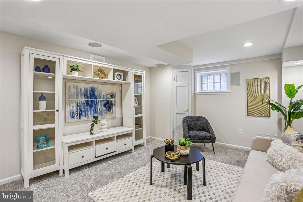 GARRETT PARK - Residential