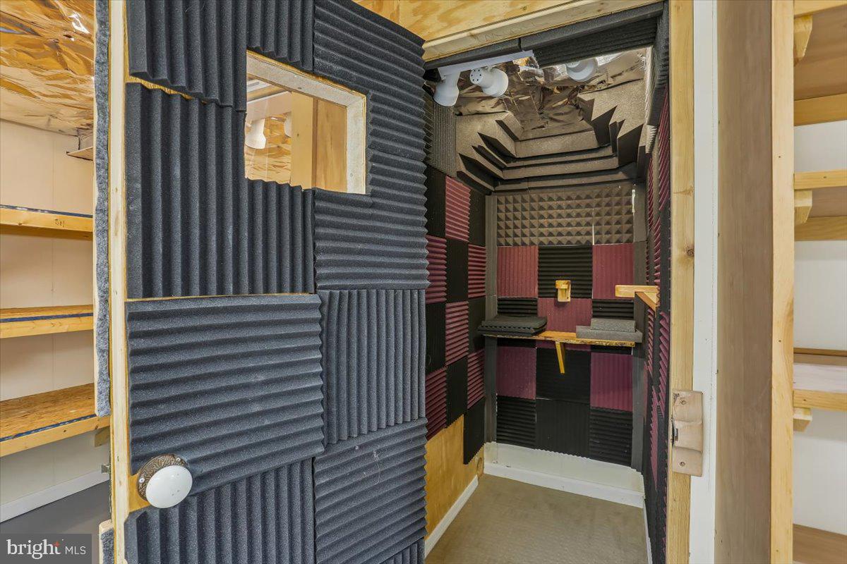 GARRETT PARK - Residential