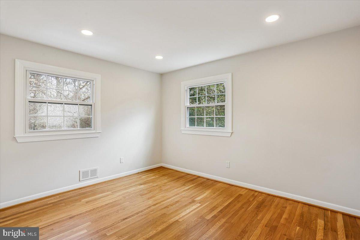 GARRETT PARK - Residential