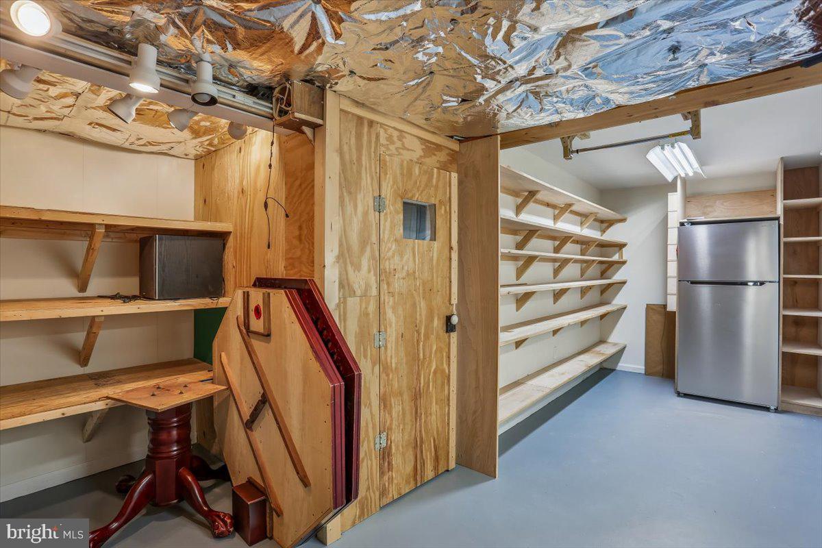 GARRETT PARK - Residential