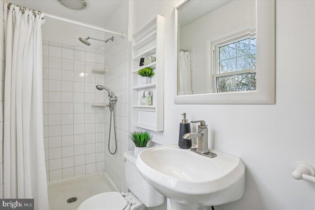 GARRETT PARK - Residential