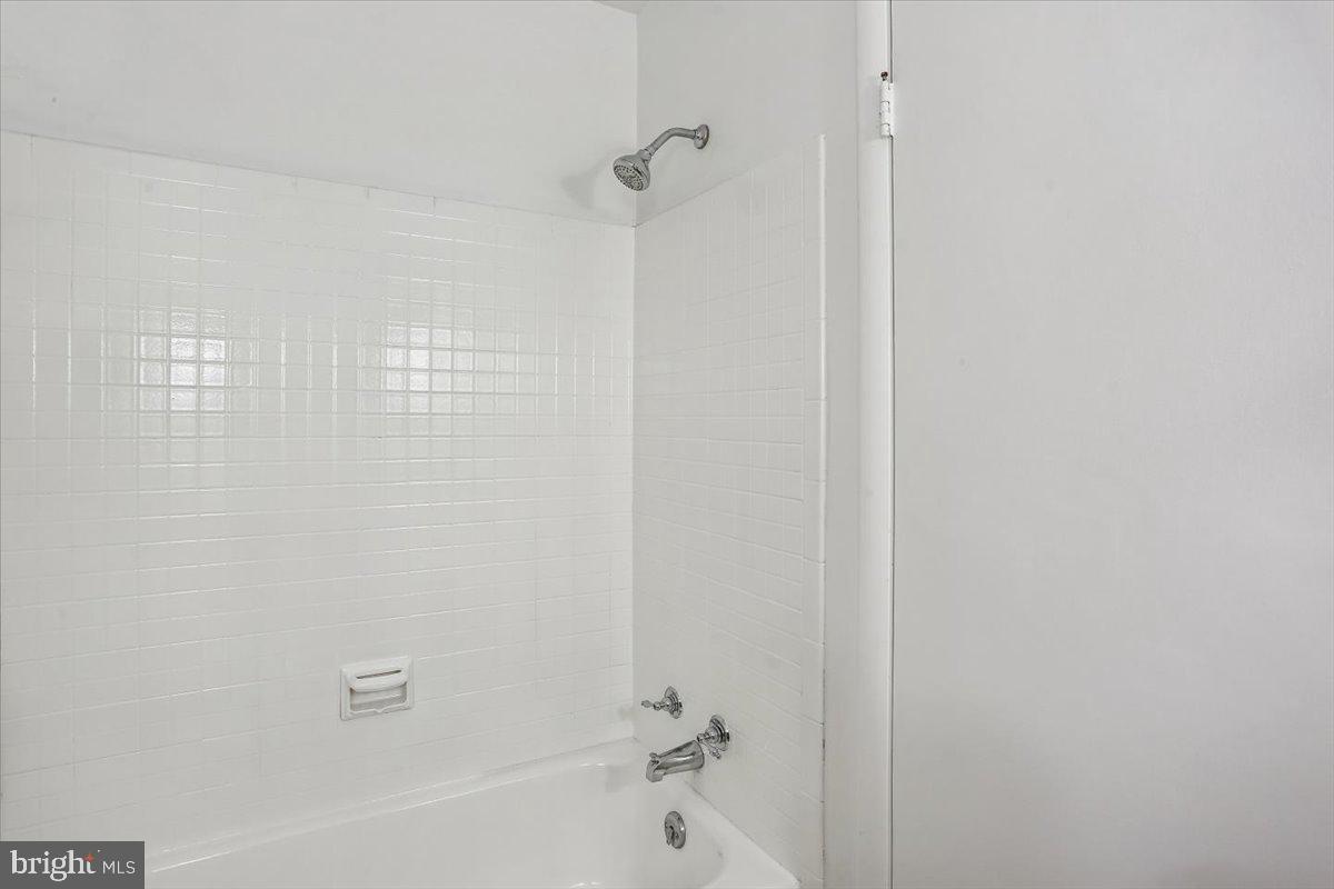 GARRETT PARK - Residential