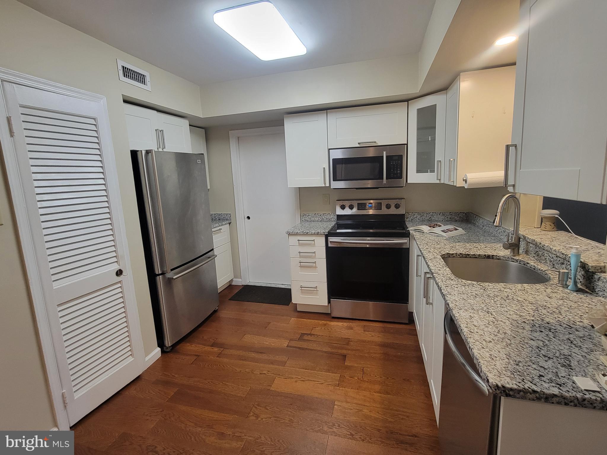 SAWYERS CREEK - Residential