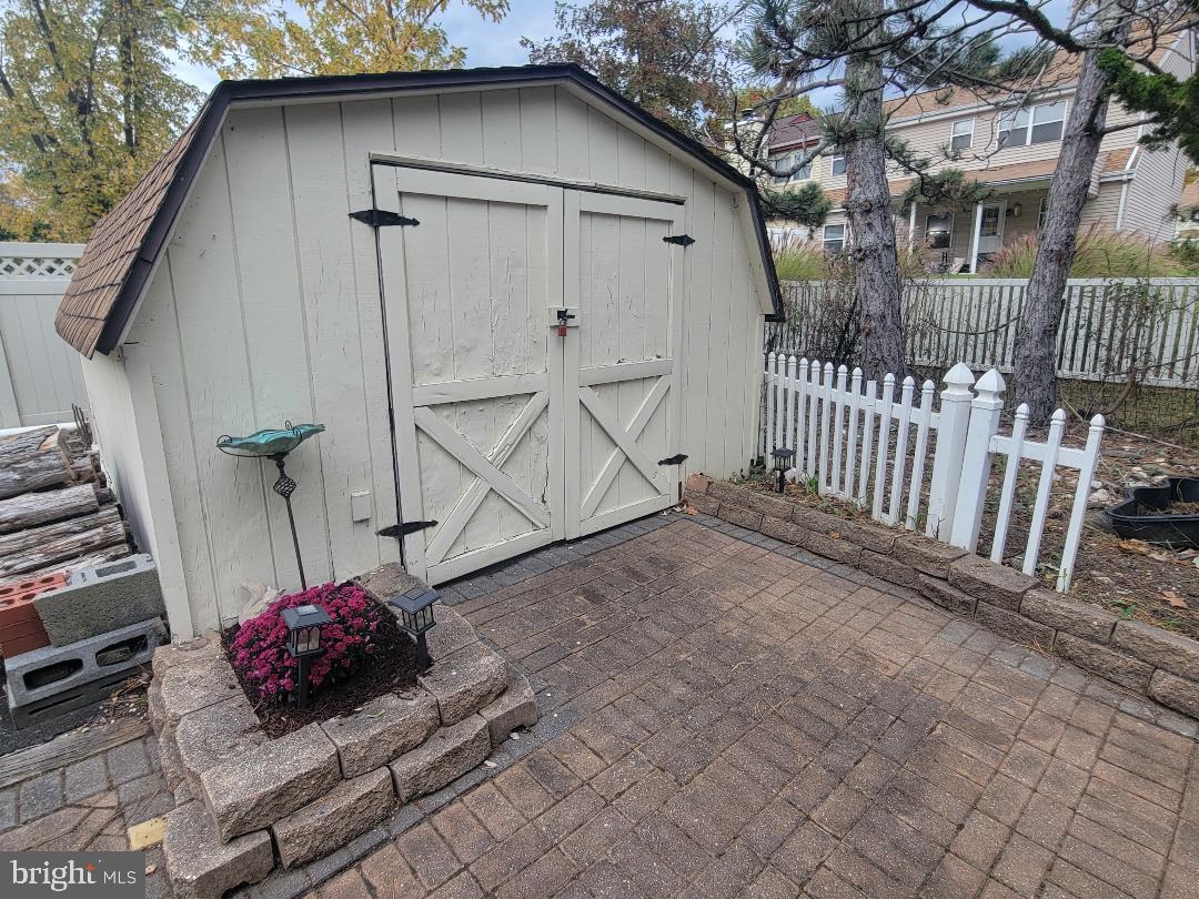 SAWYERS CREEK - Residential