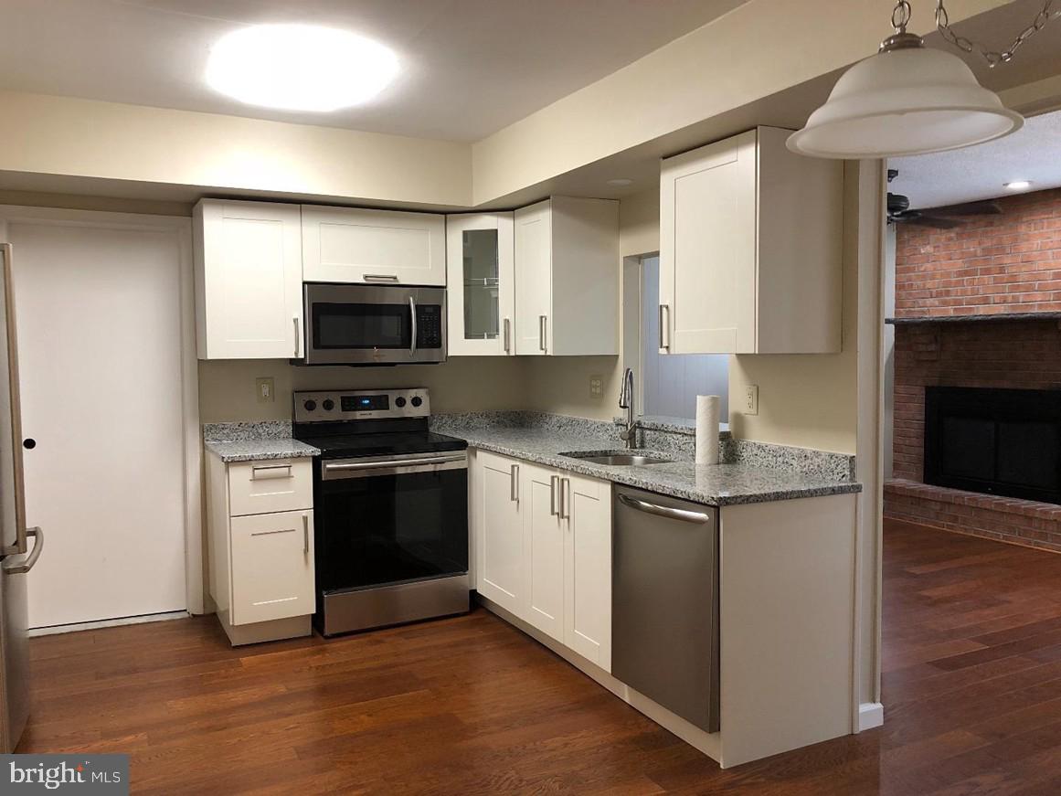 SAWYERS CREEK - Residential