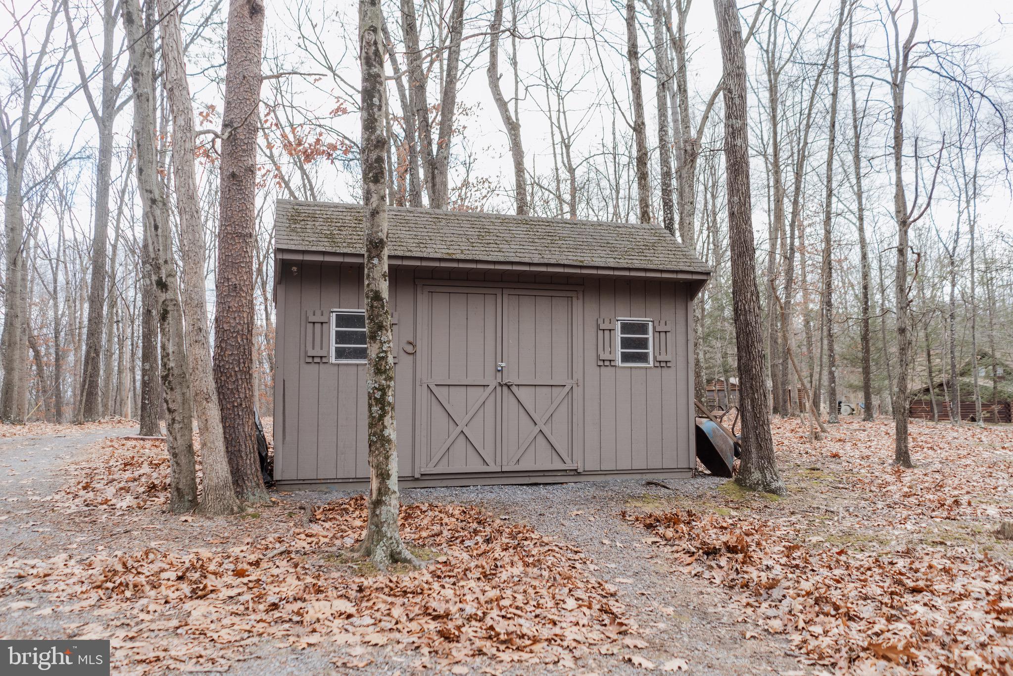 THE WOODS - Residential