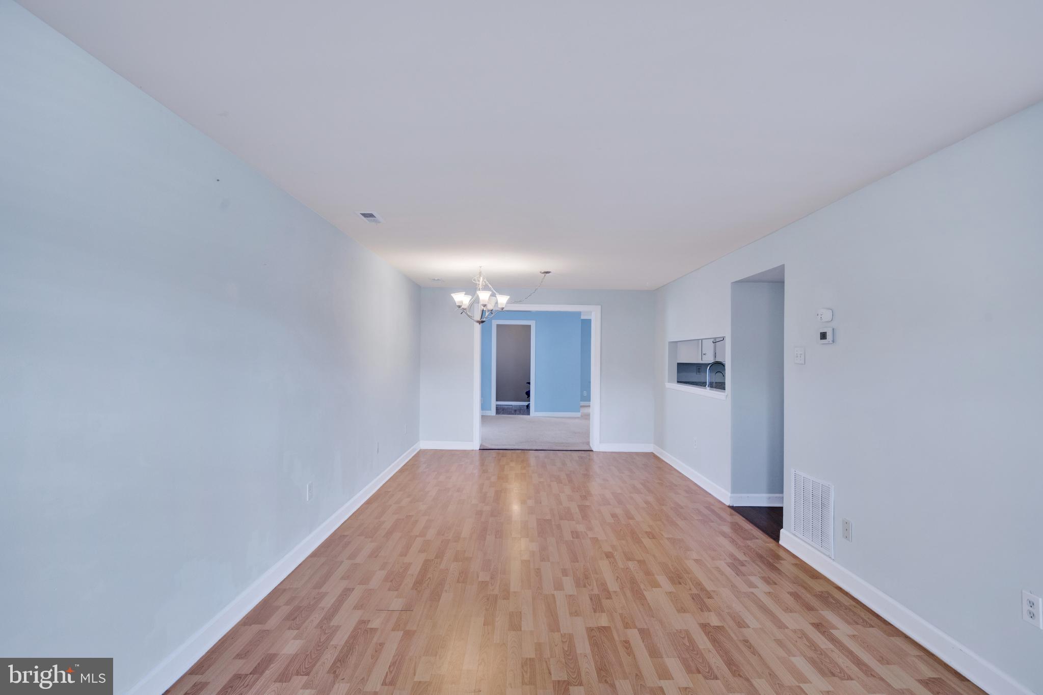 8 KENSINGTON PARKWAY