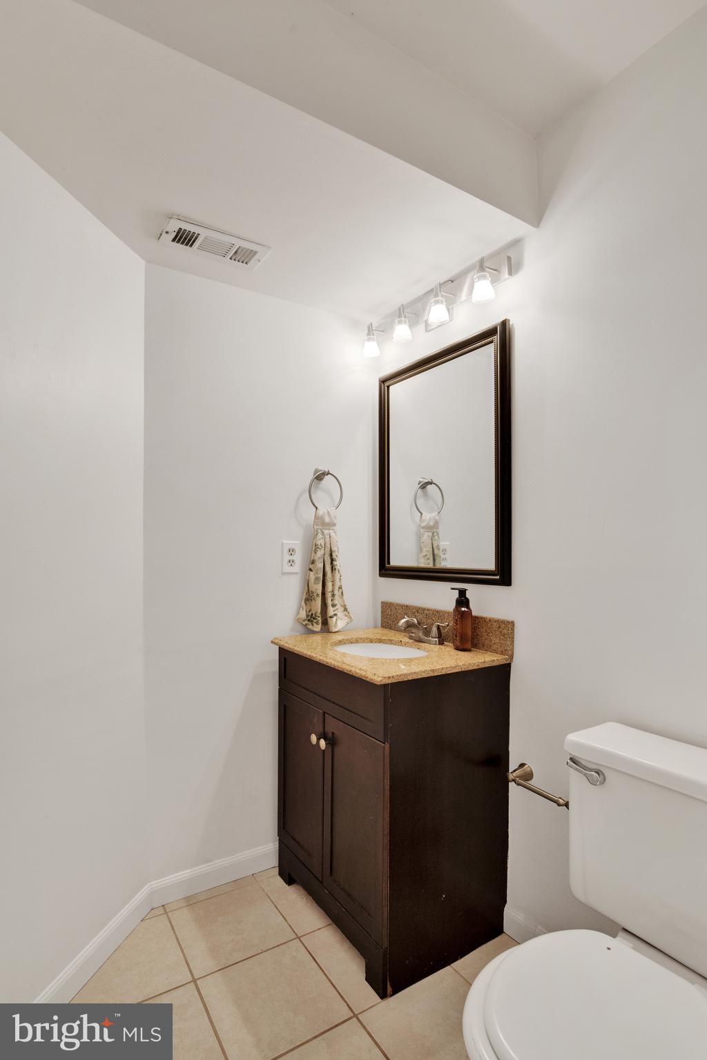 8 KENSINGTON PARKWAY