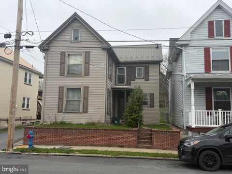 Photo of 375 W Queen Street, CHAMBERSBURG, PA 17201 (MLS # PAFL2037432)