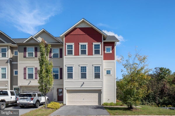100 SPLENDOR GARDEN WAY, STEPHENSON, VA 22656 - Image 8c0ea8d24789d332a08a17e4e71aa8cf/155094375