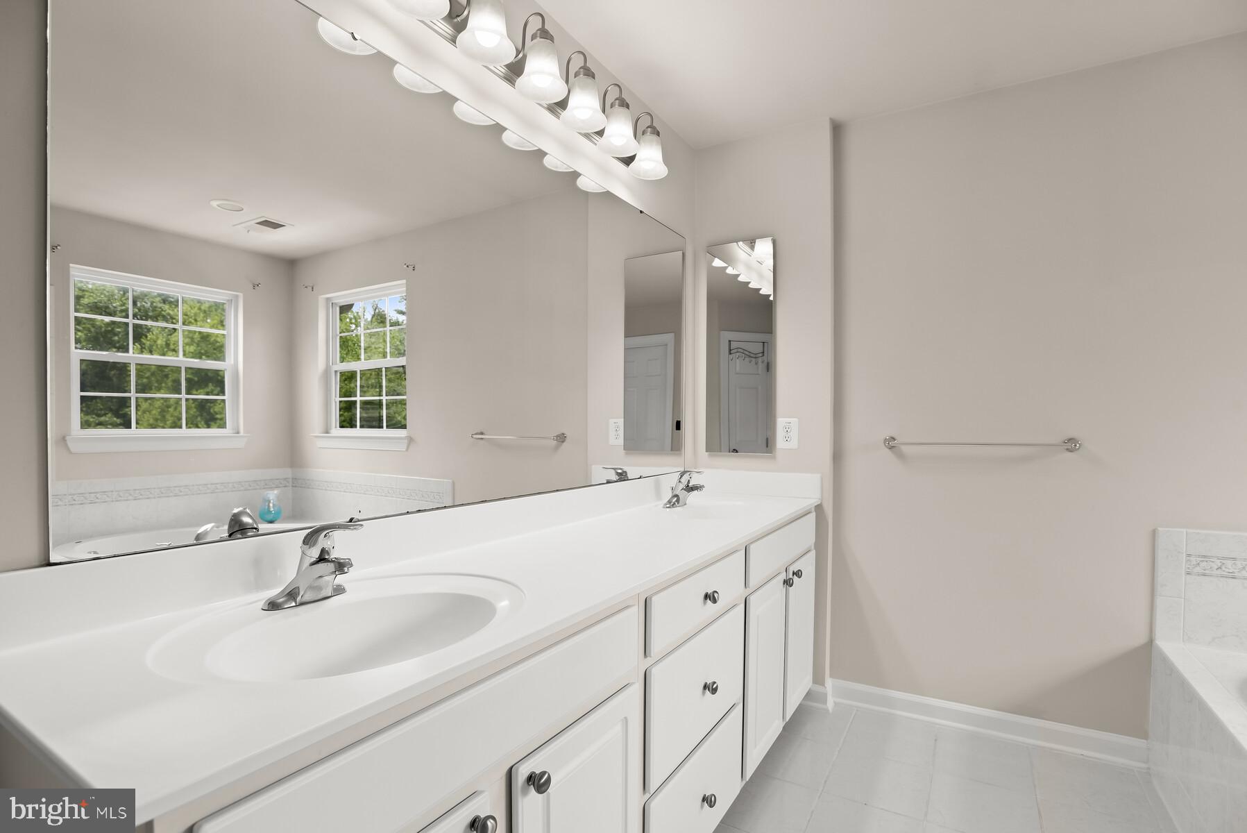 OAKLANDS-PLAT 1> - Residential