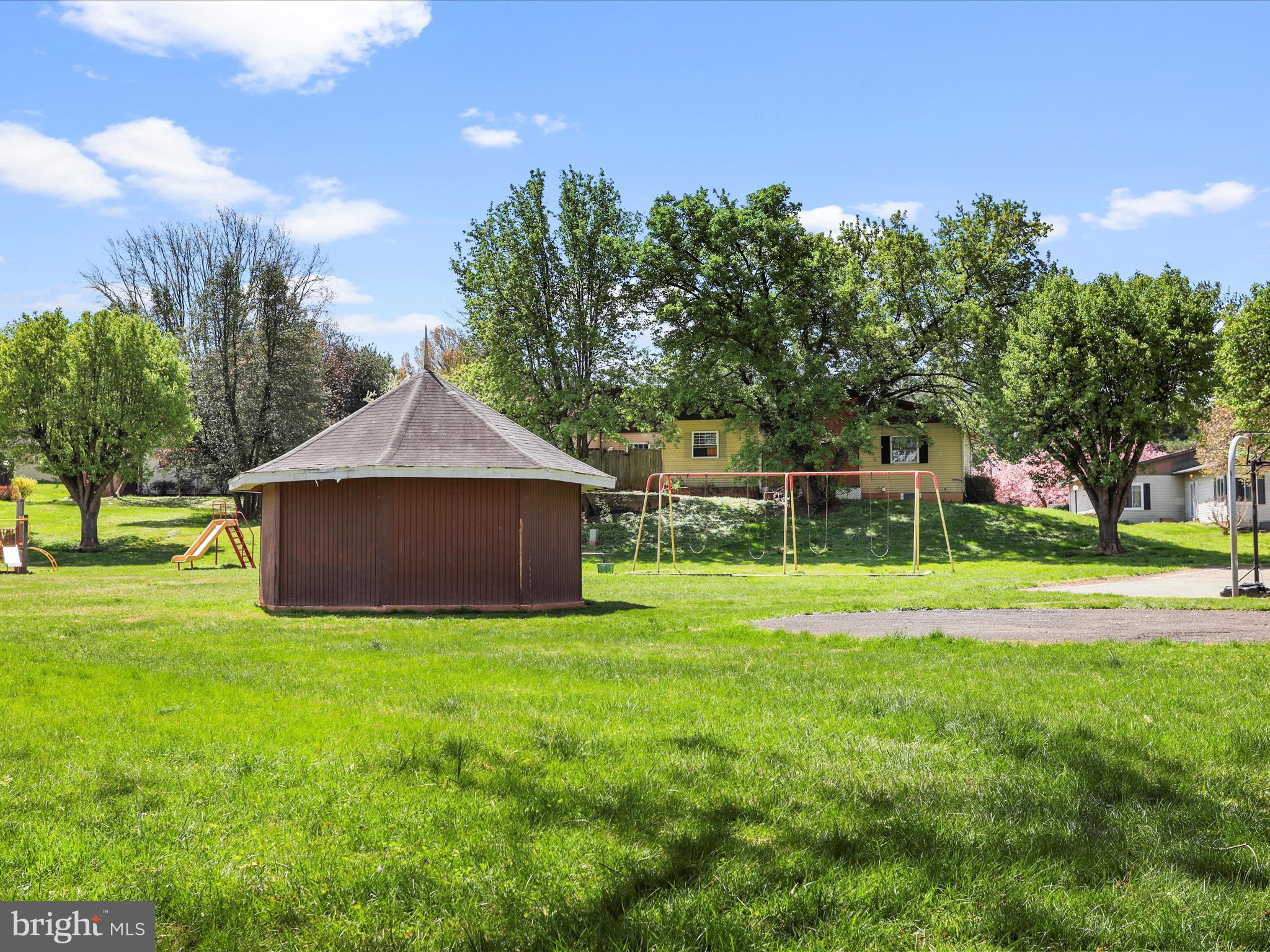 NEWPORT ESTATES - Residential