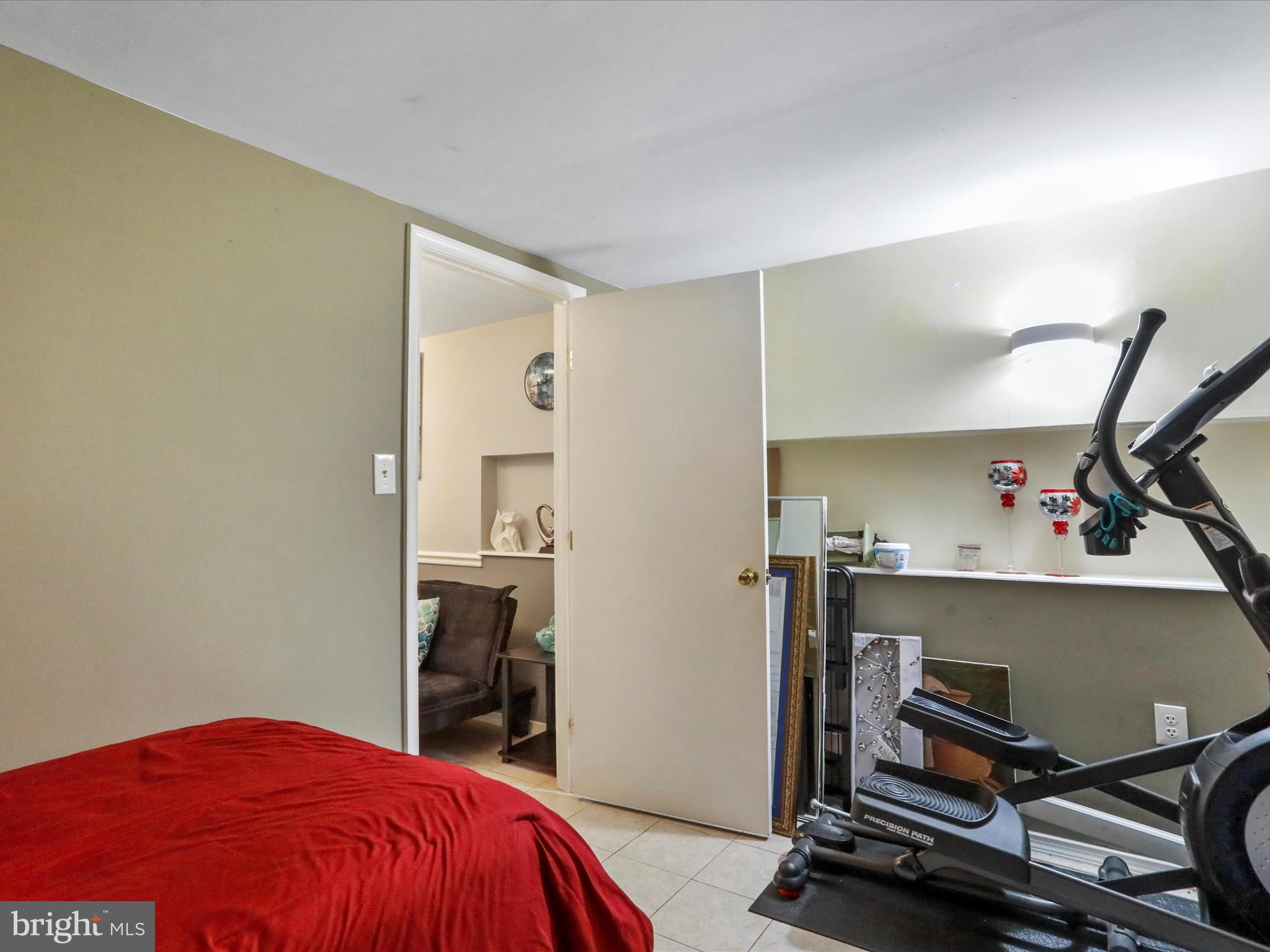 NEWPORT ESTATES - Residential