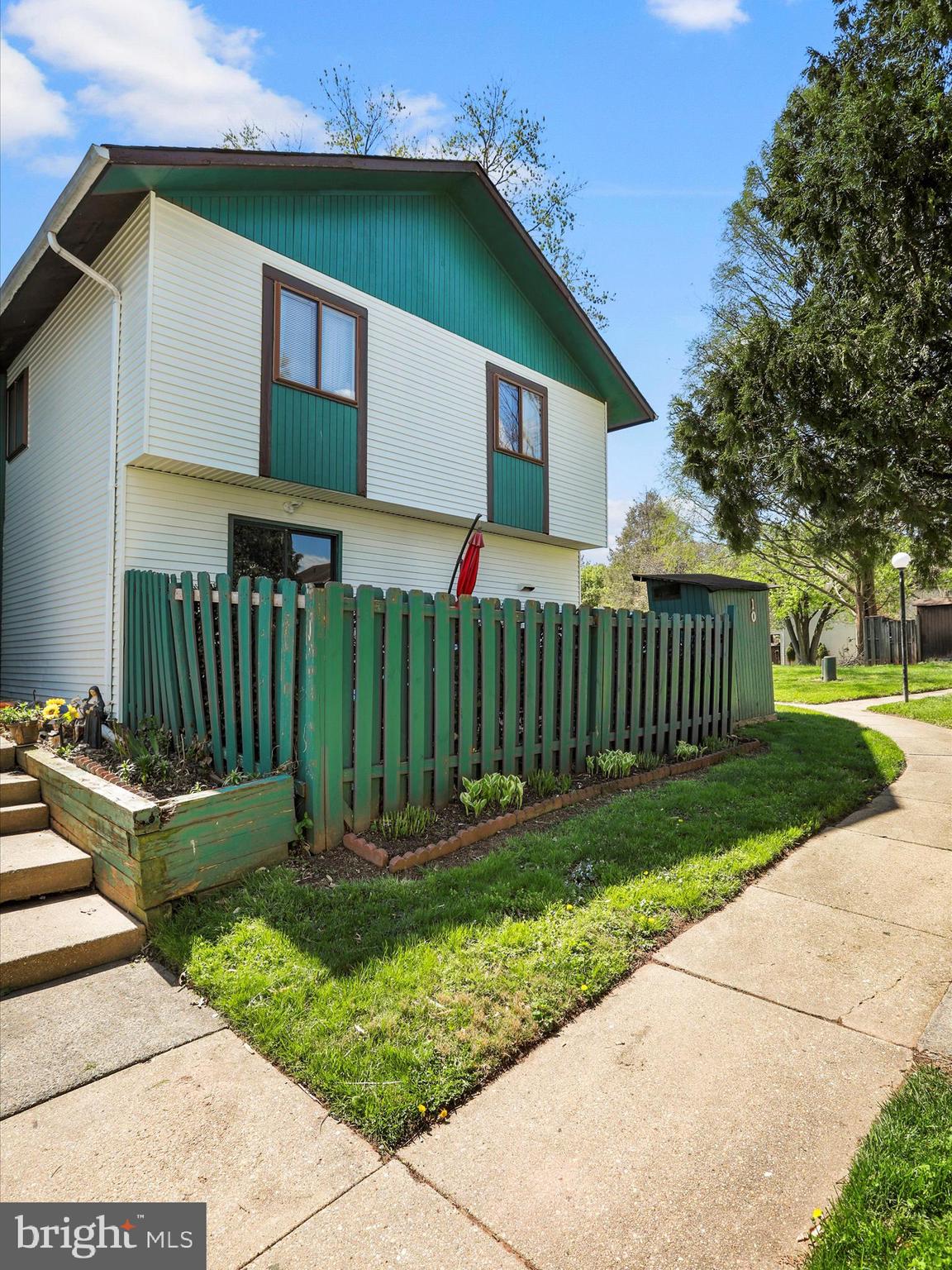 --- One (1) Offer Received; HIGHEST AND BEST is due by Tuesday 4/22/25 at 3pm!! ---
-A WHOLE-LOTTA SPACE-!!!! Think ((4)) BEDROOM MAGNITUDE yet NO Exterior Maintenance!!!! WOOOOAHHHH- NO WAY!!!! (Only pay mind to the "Pretty Things;" like Flowers, Decor, and Leisure!) Contemporary Townhouse with a TWIST-! Home SHIMMERS & SHINES w/ Beautiful Hardwood Floors, Updated Kitchen Complete w/ Custom Oak Cabinets, Quartz Countertops, & (again) a Custom Backsplash!!! Need a Cherry on Top?- Okay, Okay, YES...This Seller selected Sleek Stainless Steel Appliances! Work Hard to PLAY HARDER????- This is PRIME LOCATION for ANY Hobby!! Restaurants for our Foodies, Shopping for our Fashionistas, and ANY Highway you need for N, S, E & W!!!! Walking Distance to; MARC Commuter Train Station, Public Transportation, Downtown Gaithersburg & the Metropolitan Area!! Festivals, FUN, Adventure - At YOUR Fingertips!!!! Snatch this Gem UP - Before the SPRING Market Does!!! We Welcome YOU Home!!!
