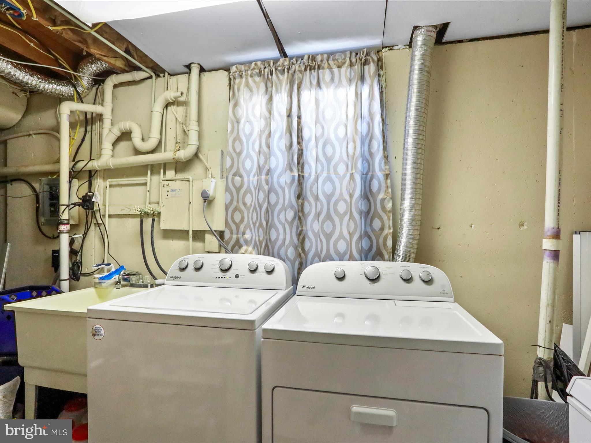 NEWPORT ESTATES - Residential