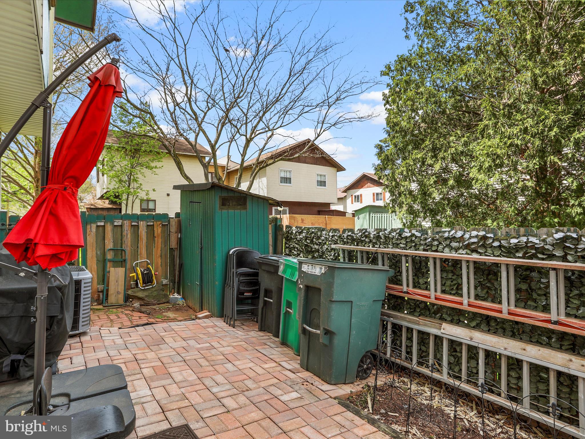 NEWPORT ESTATES - Residential