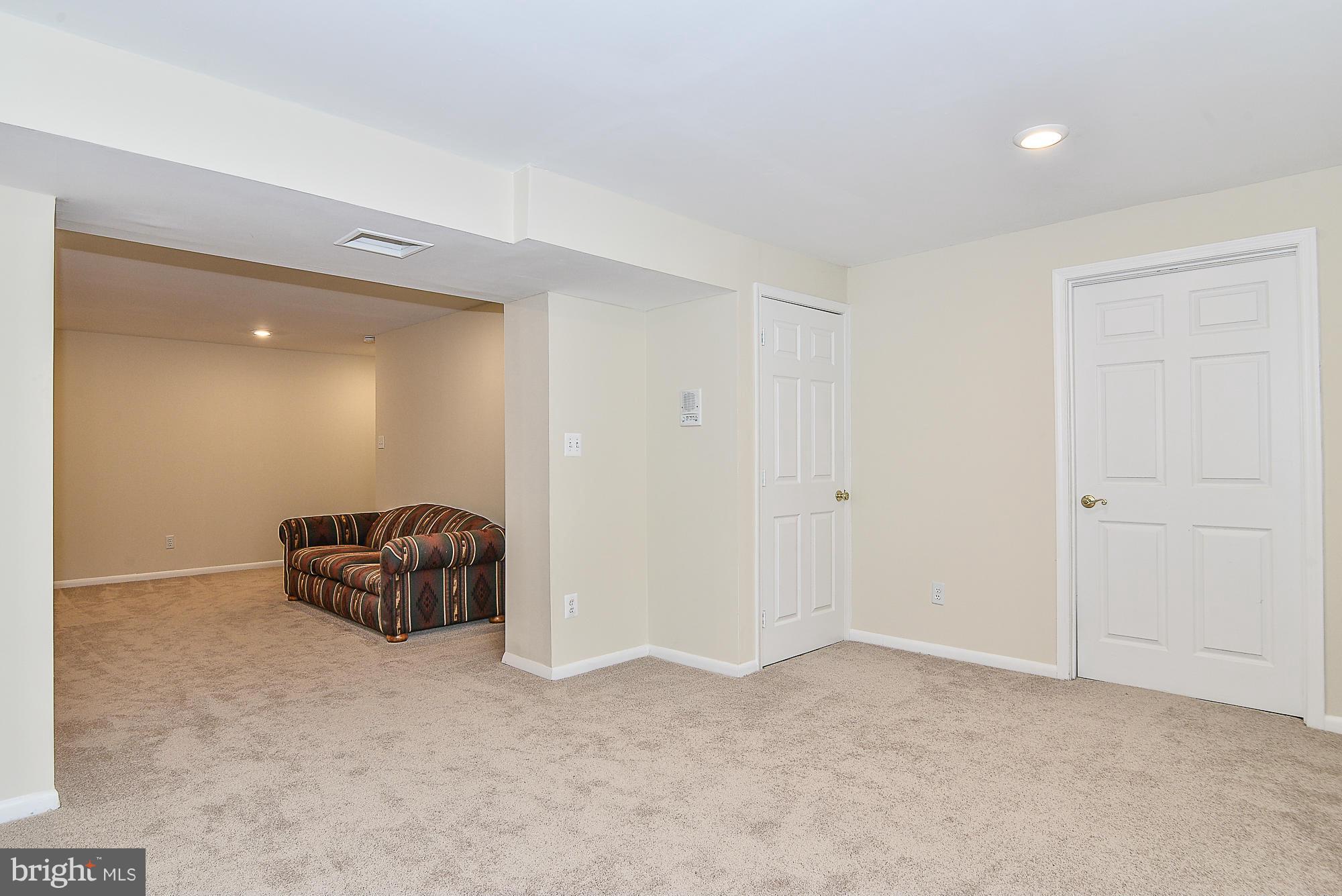 CRESTMONT - Residential