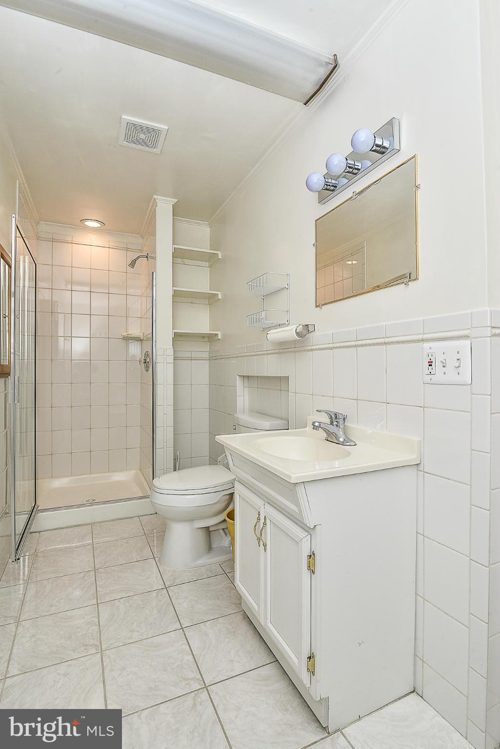 CRESTMONT - Residential